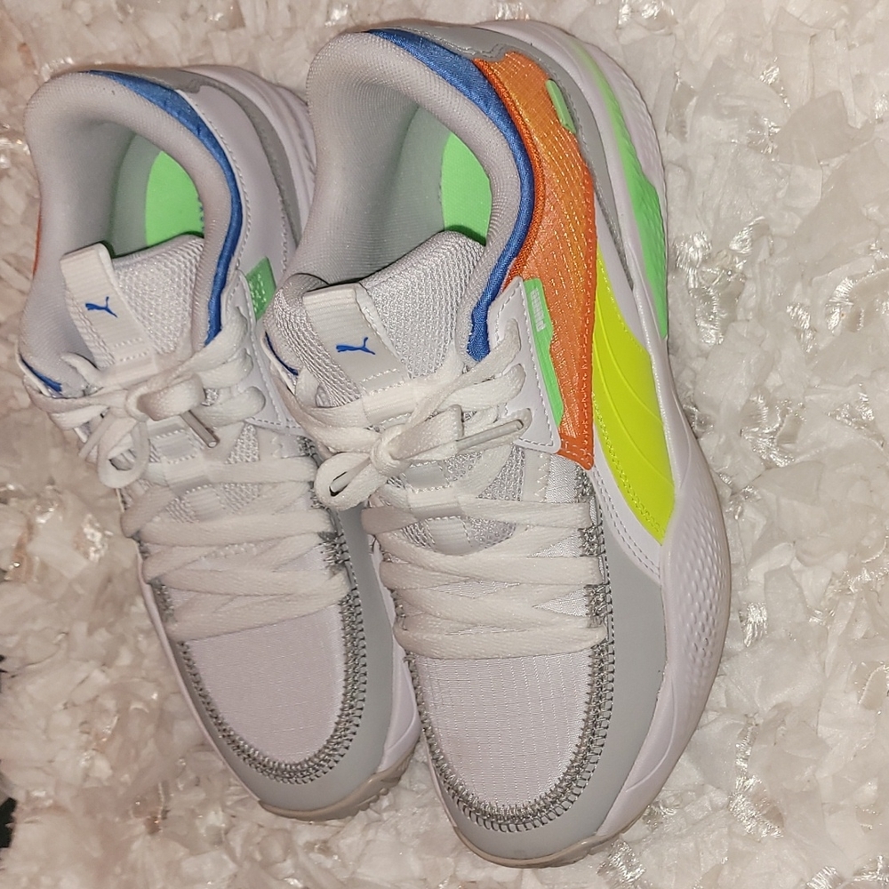 Puma, 6.5y or 8.5w, Gray and white
